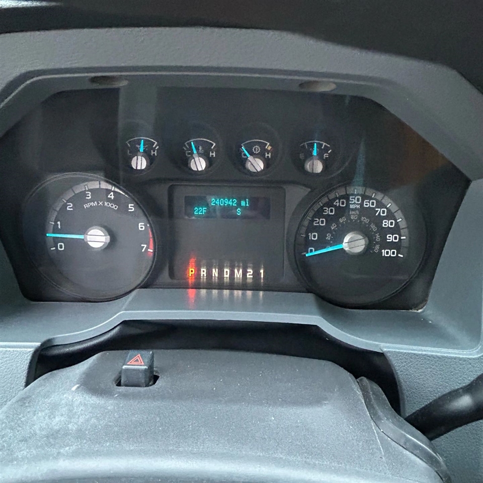 Ford F-350 SD XL Crew Cab Long Bed DRW 2WD 2016