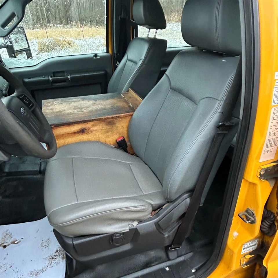 Ford F-350 SD XL Crew Cab Long Bed DRW 2WD 2016