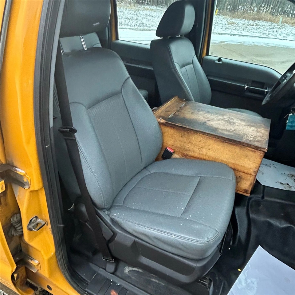 Ford F-350 SD XL Crew Cab Long Bed DRW 2WD 2016