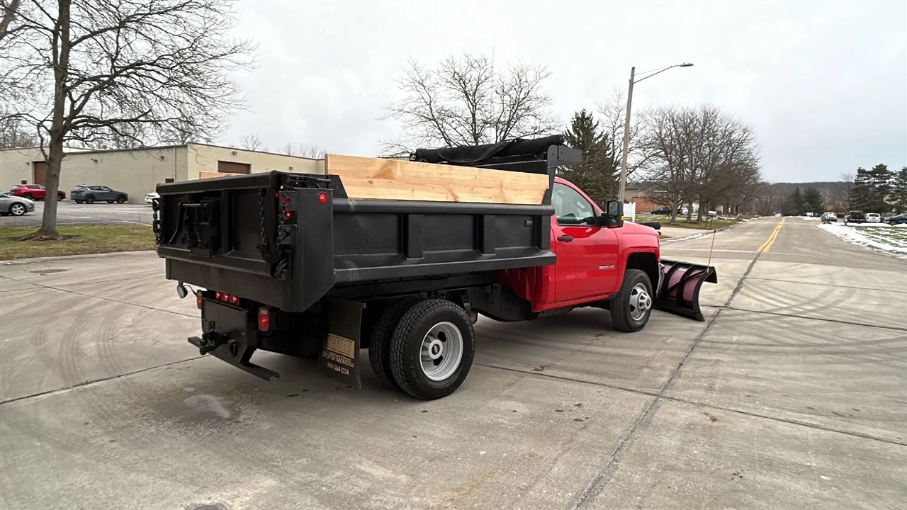 Chevrolet Silverado 3500HD Work Truck Long Box 4WD 2017