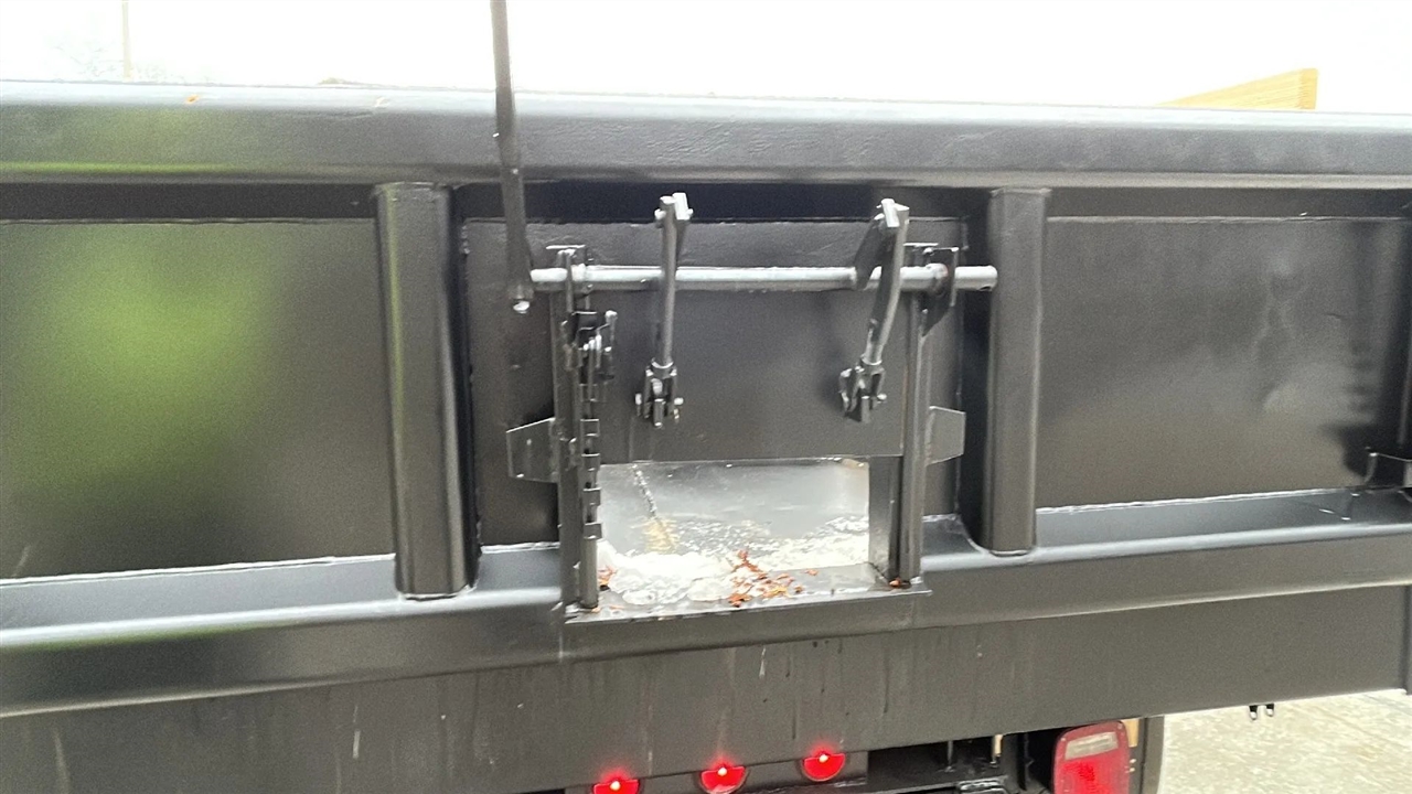 Chevrolet Silverado 3500HD Work Truck Long Box 4WD 2017