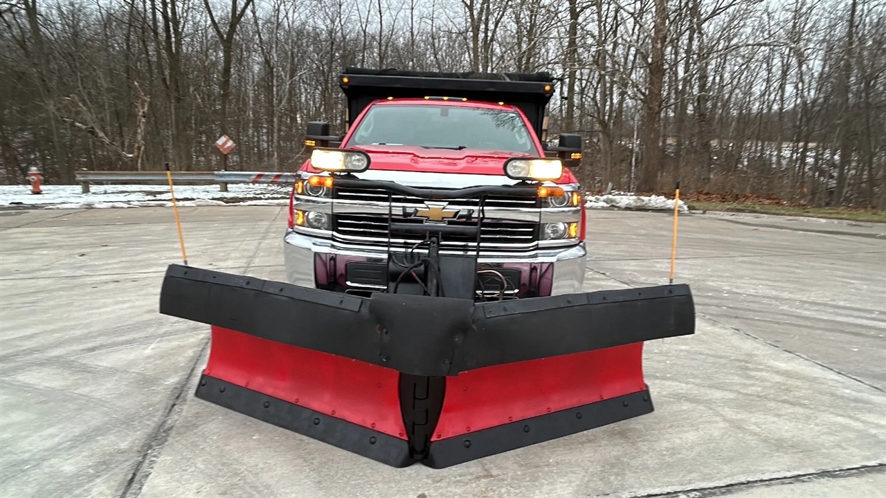 Chevrolet Silverado 3500HD Work Truck Long Box 4WD 2017