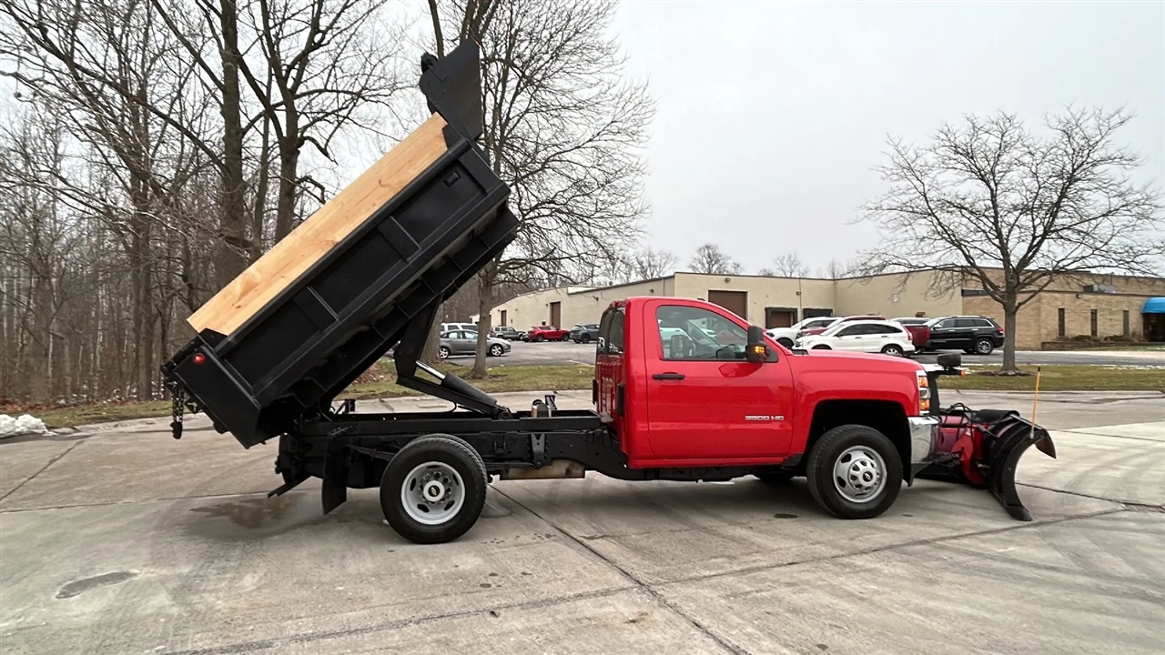 Chevrolet Silverado 3500HD Work Truck Long Box 4WD 2017