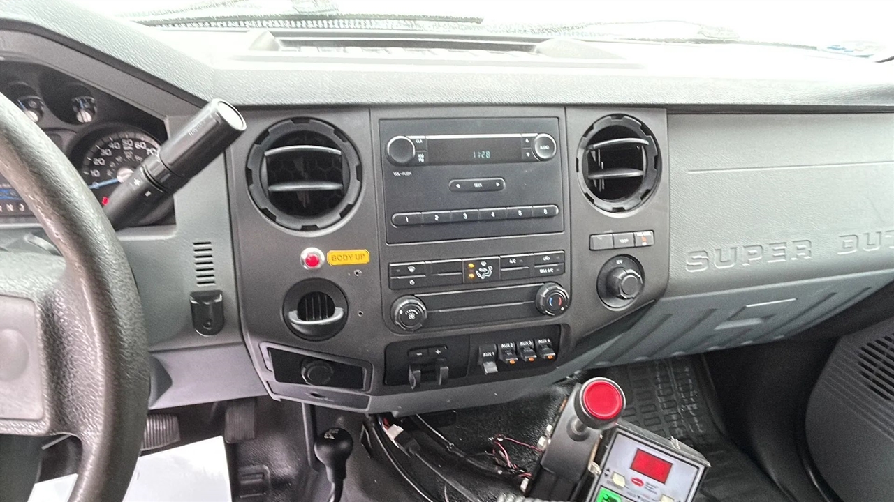 Ford F-450 SD Regular Cab DRW 4WD 2013