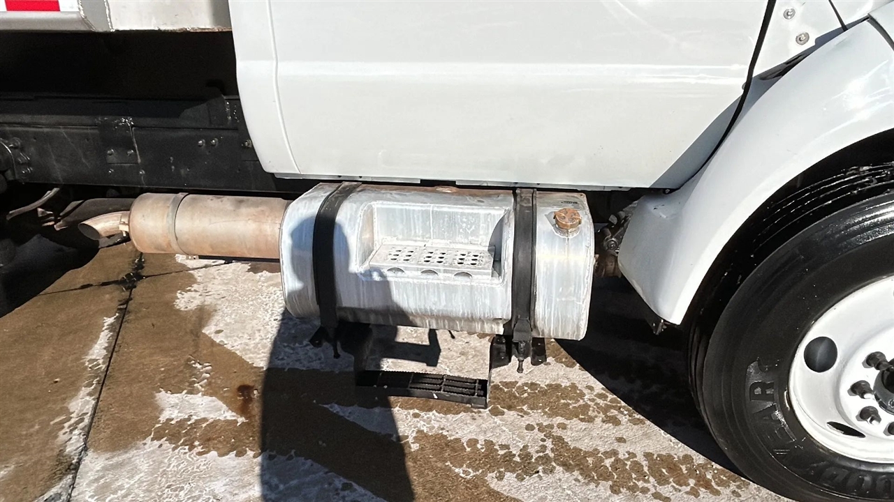 Ford F-750 Regular Cab 2WD DRW 2000