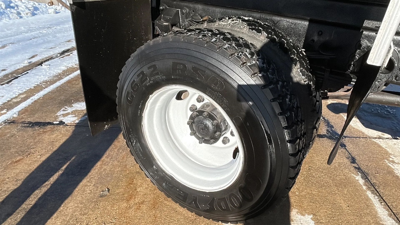 Ford F-750 Regular Cab 2WD DRW 2000