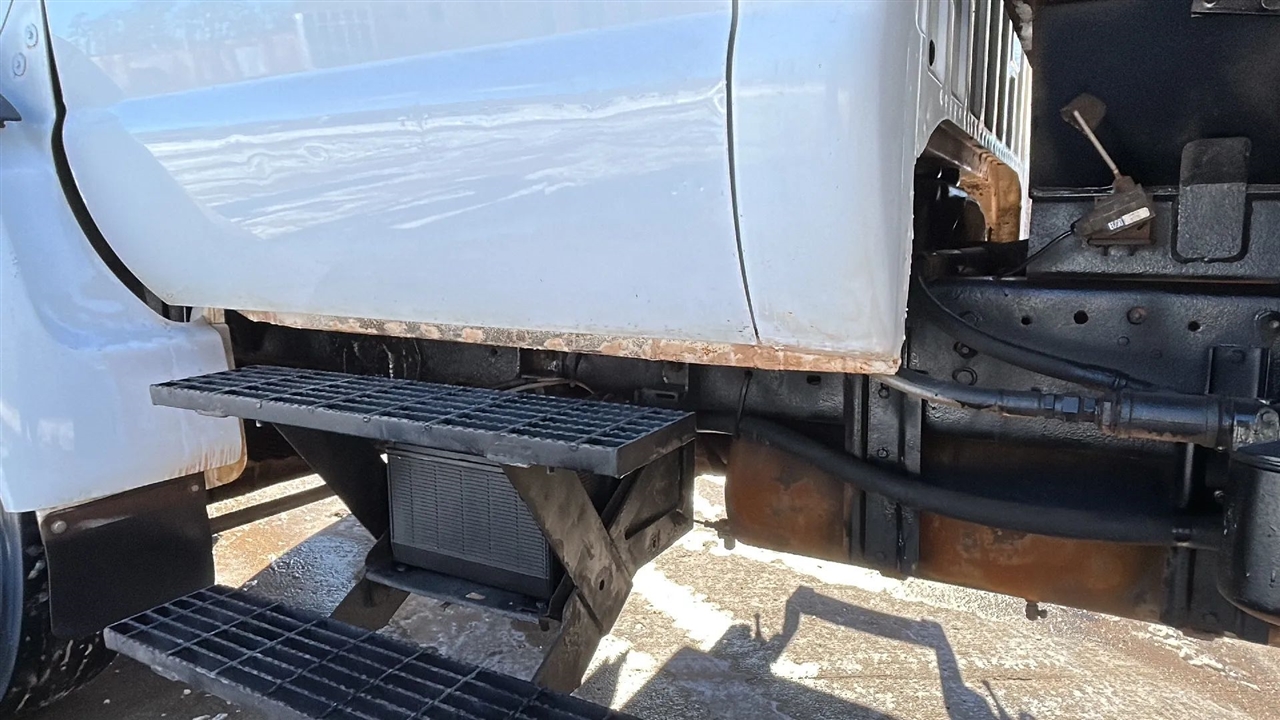 Ford F-750 Regular Cab 2WD DRW 2000