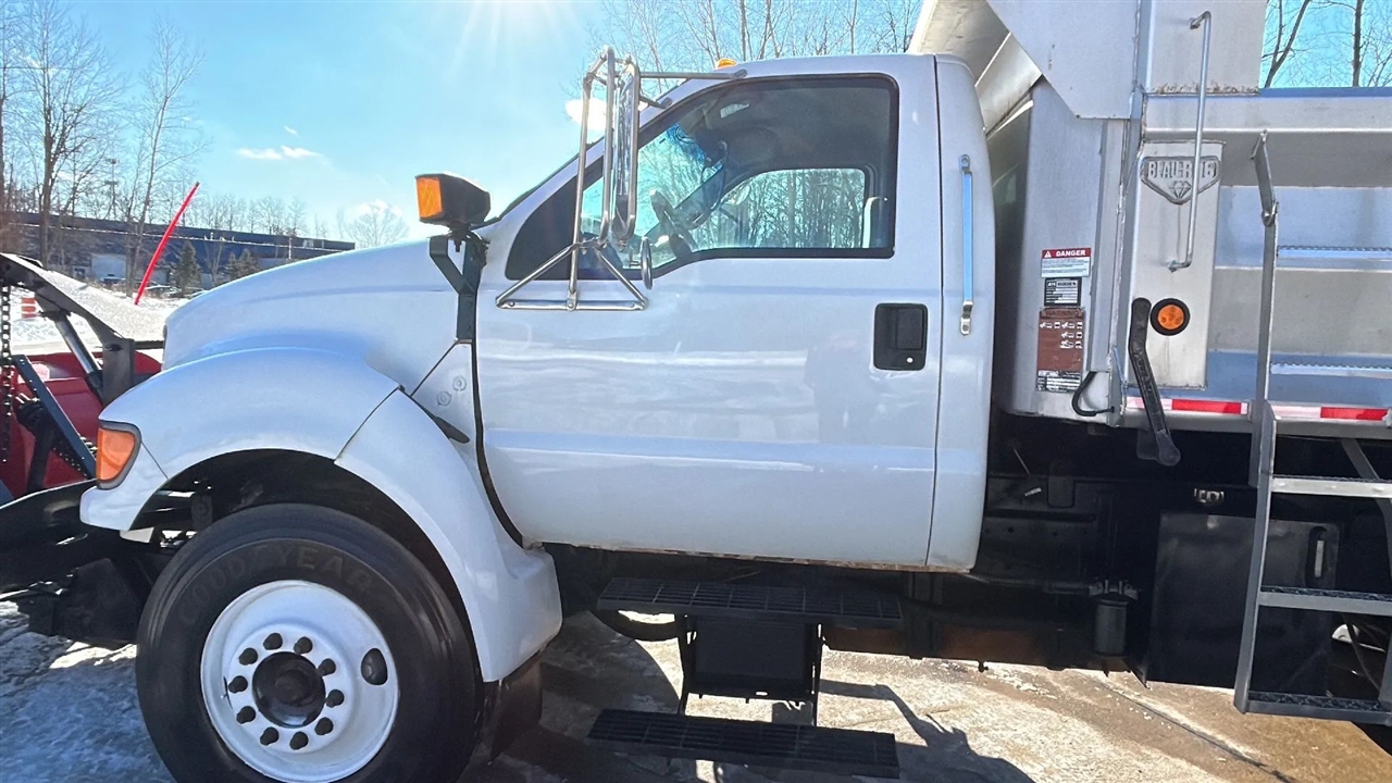 Ford F-750 Regular Cab 2WD DRW 2000