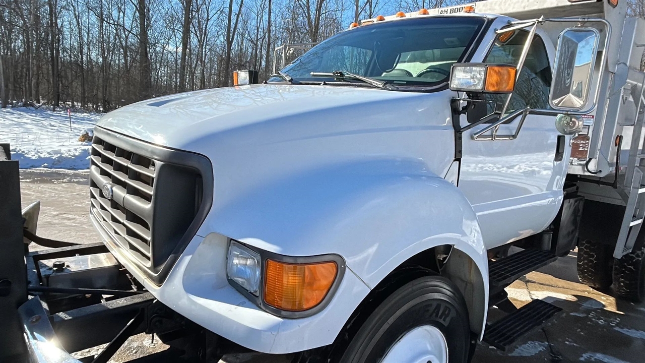 Ford F-750 Regular Cab 2WD DRW 2000