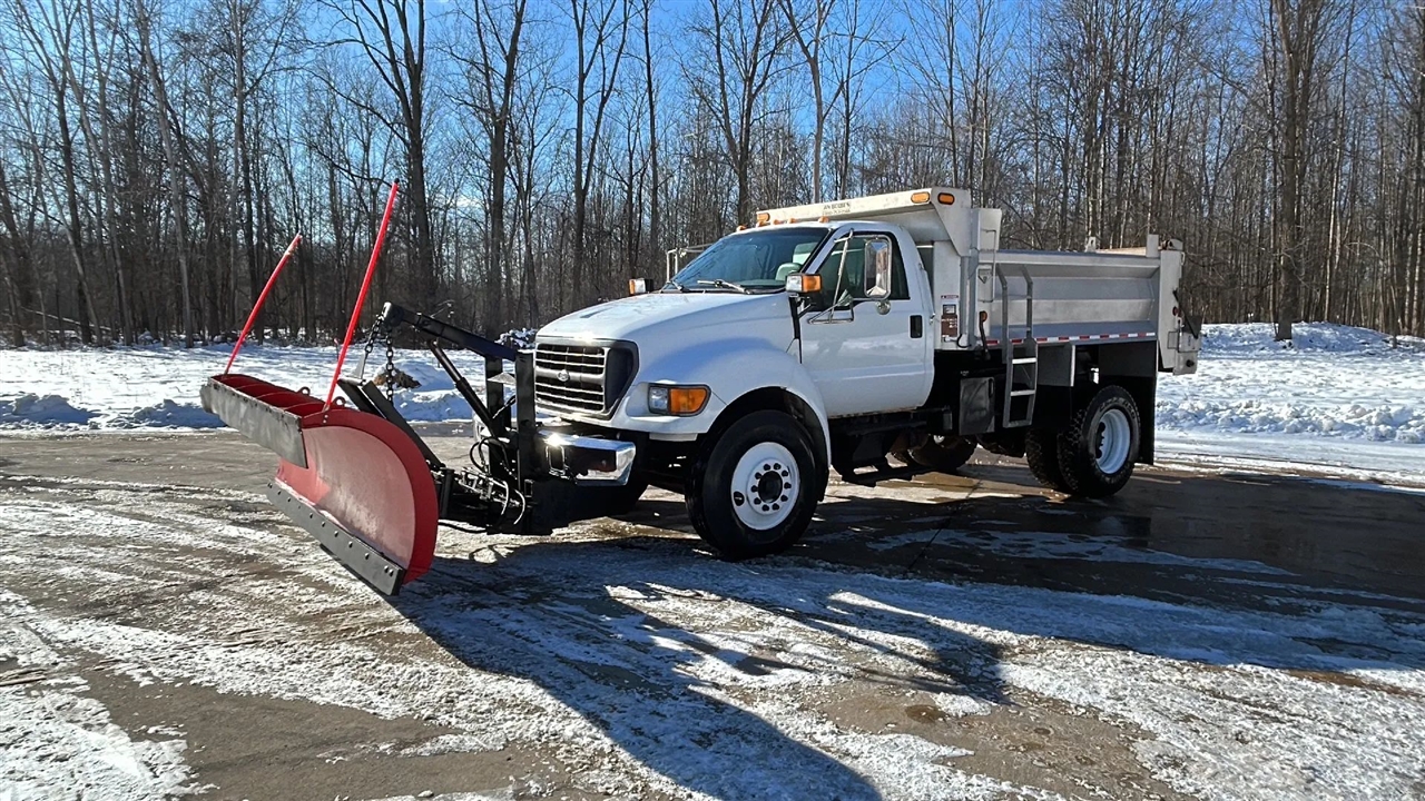 Ford F-750 Regular Cab 2WD DRW 2000