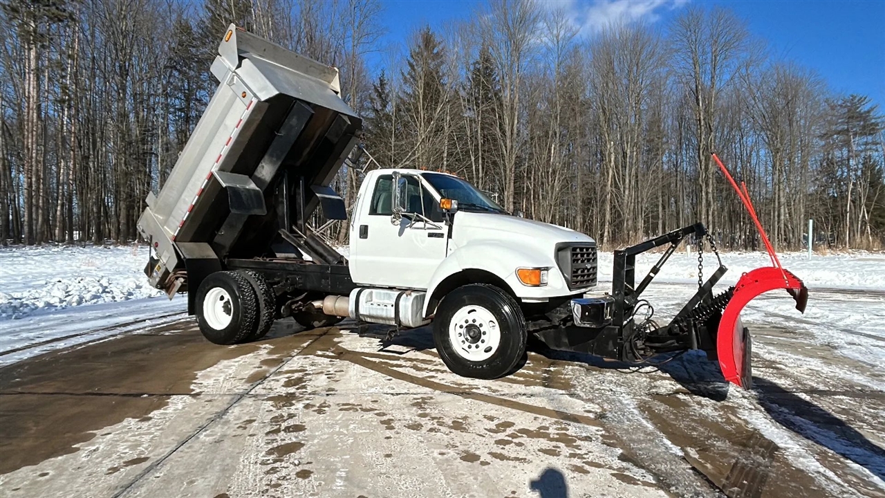 Ford F-750 Regular Cab 2WD DRW 2000