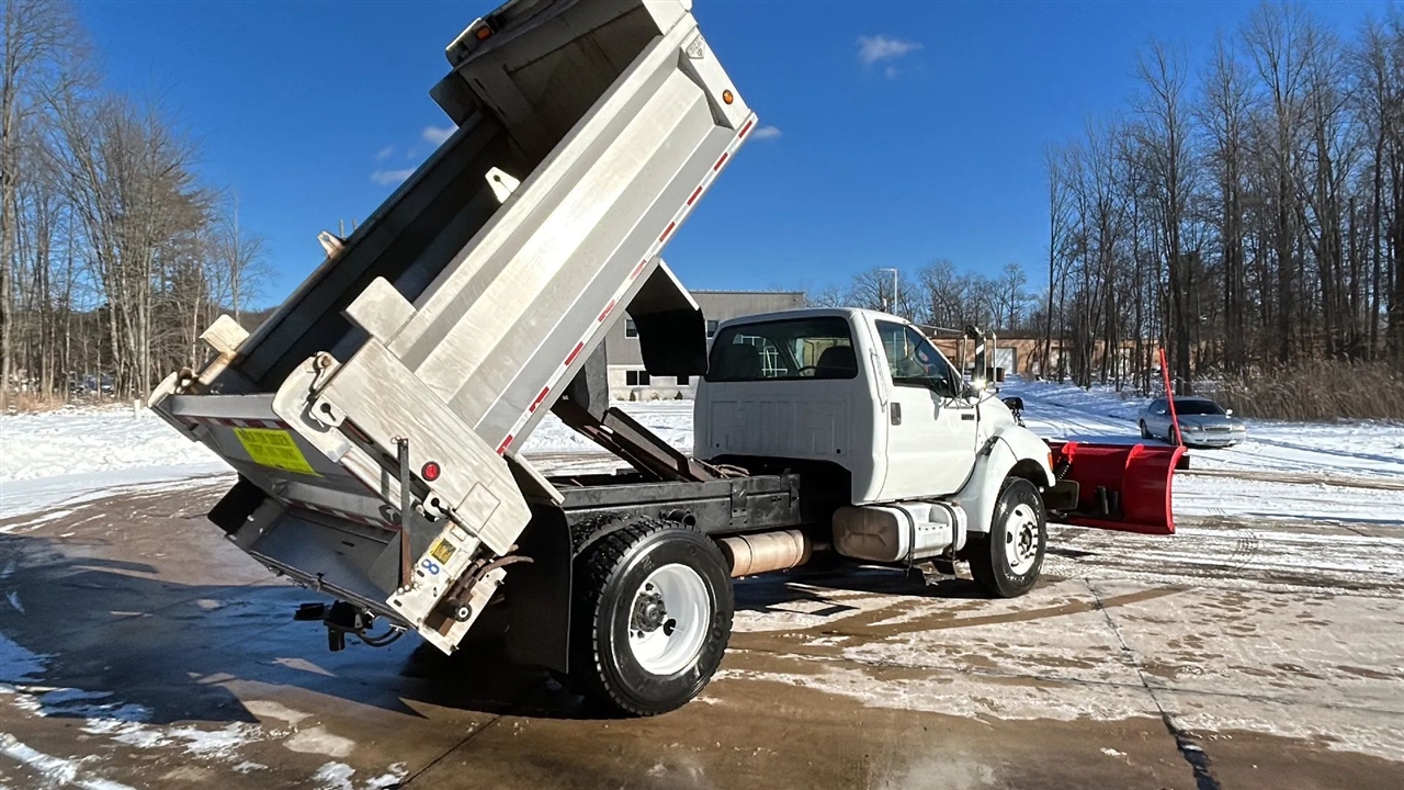 Ford F-750 Regular Cab 2WD DRW 2000
