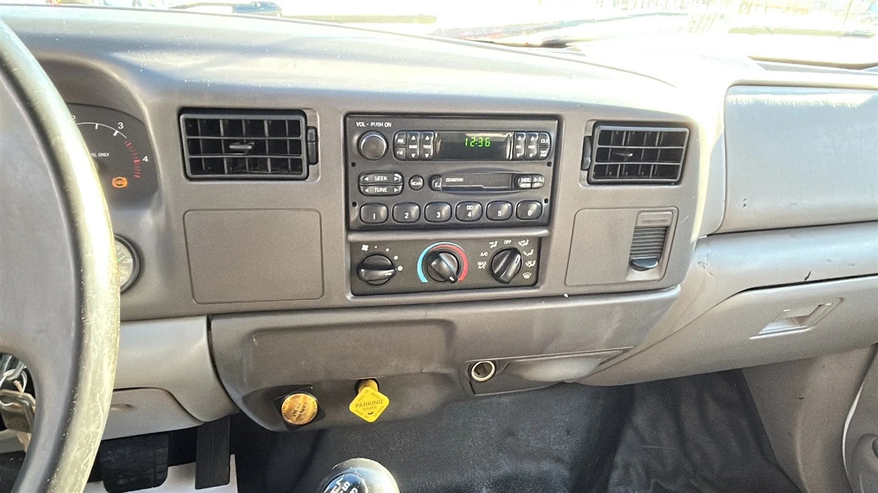 Ford F-750 Regular Cab 2WD DRW 2000