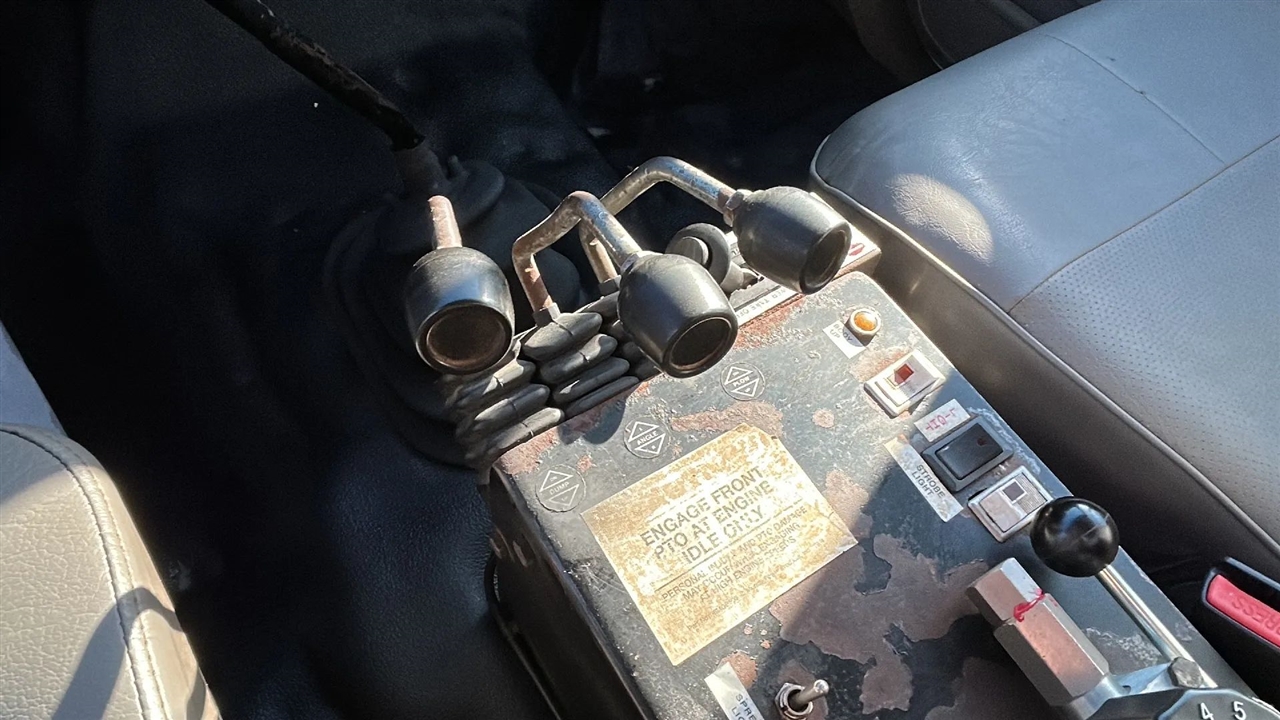 Ford F-750 Regular Cab 2WD DRW 2000