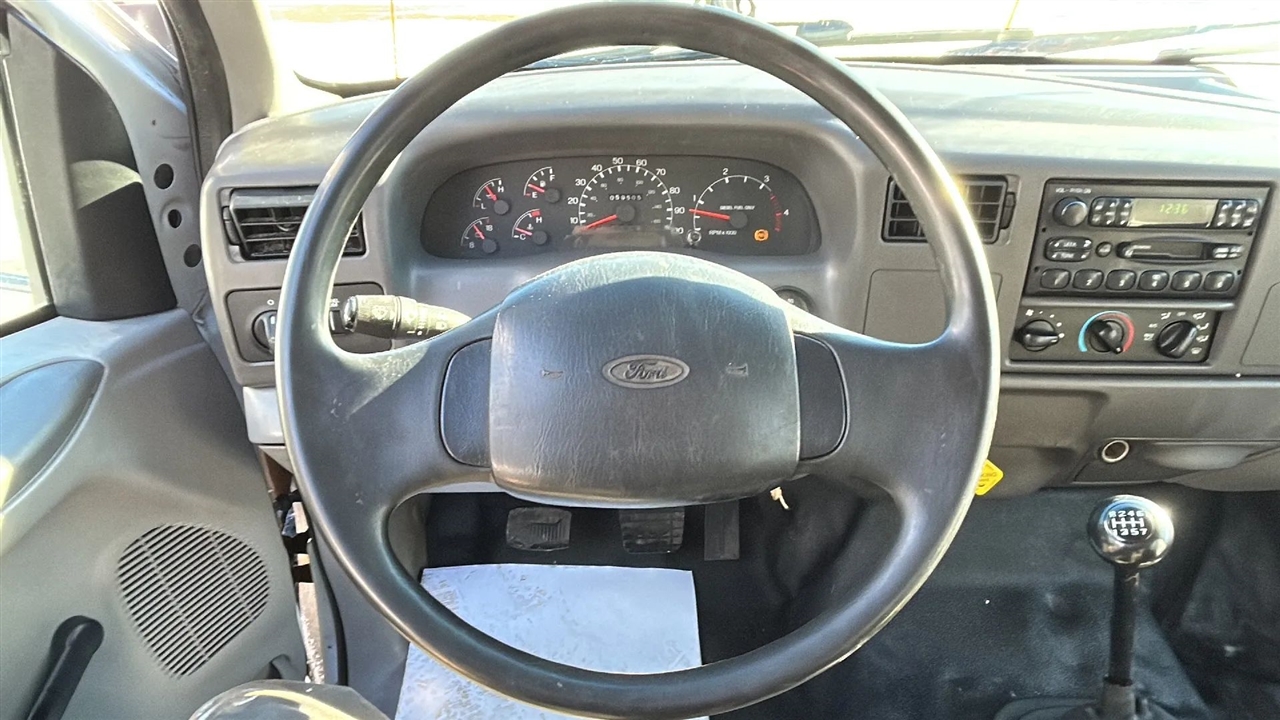 Ford F-750 Regular Cab 2WD DRW 2000