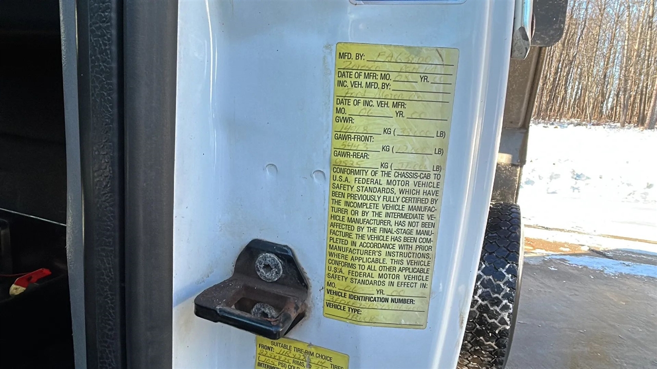 Ford F-750 Regular Cab 2WD DRW 2000