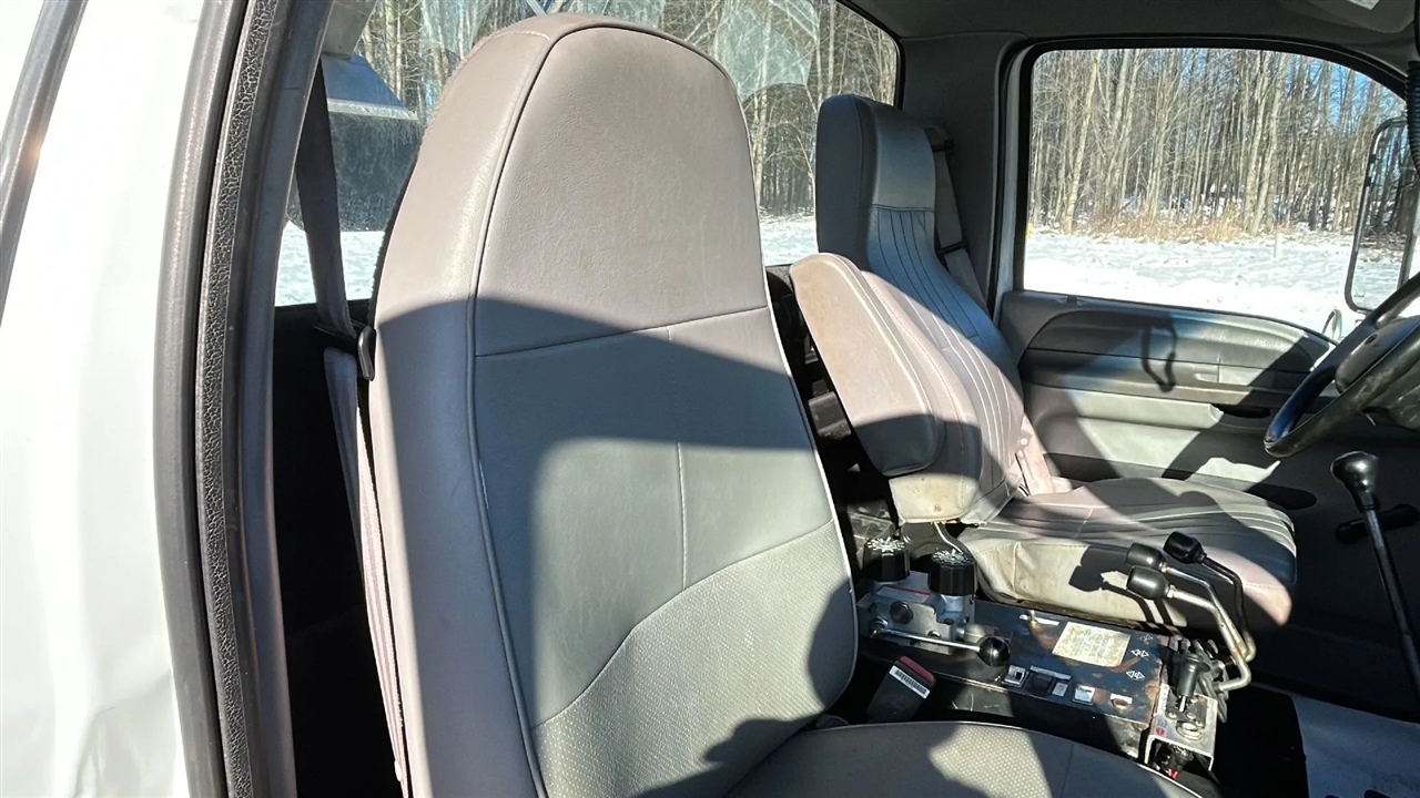 Ford F-750 Regular Cab 2WD DRW 2000