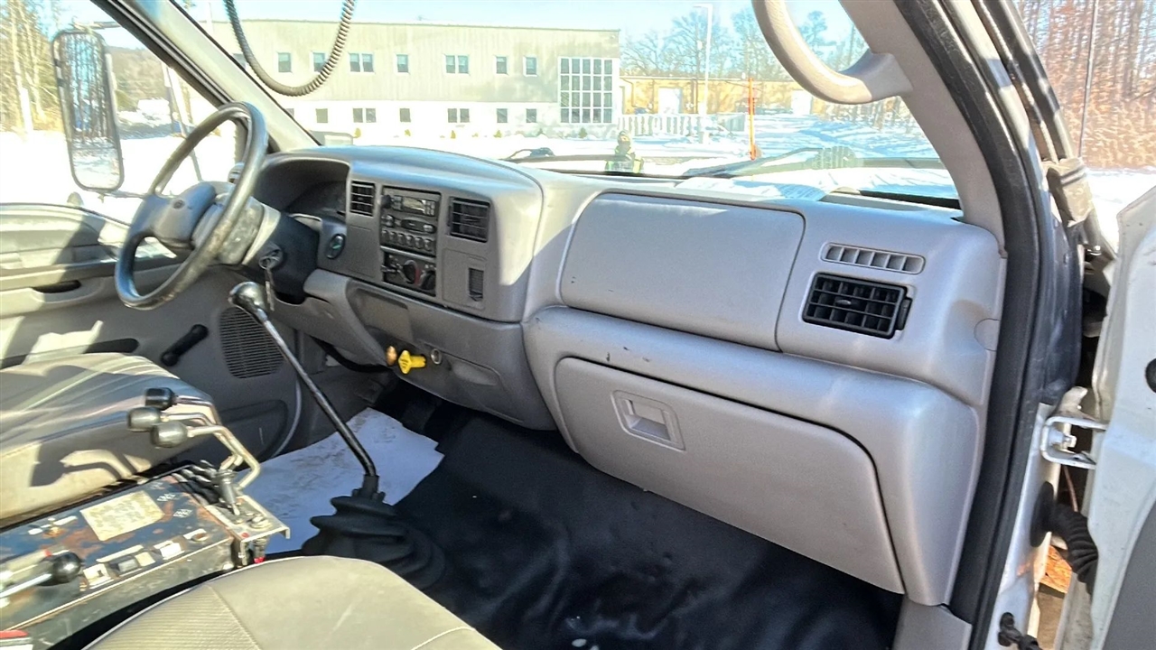 Ford F-750 Regular Cab 2WD DRW 2000