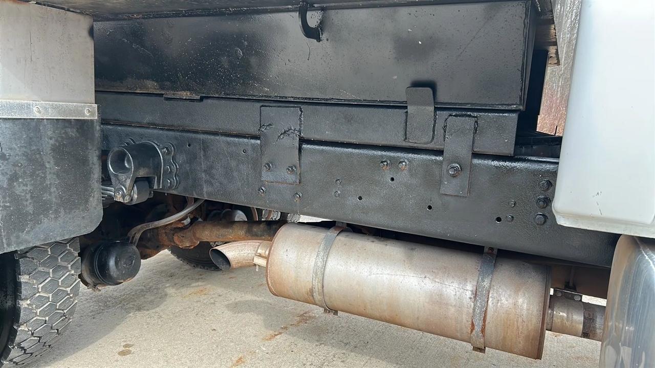 Ford F-750 Regular Cab 2WD DRW 2000