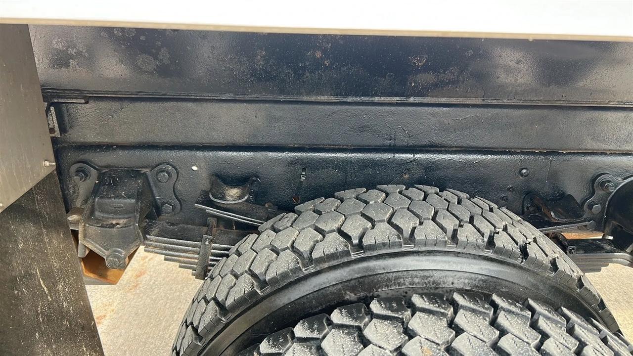 Ford F-750 Regular Cab 2WD DRW 2000