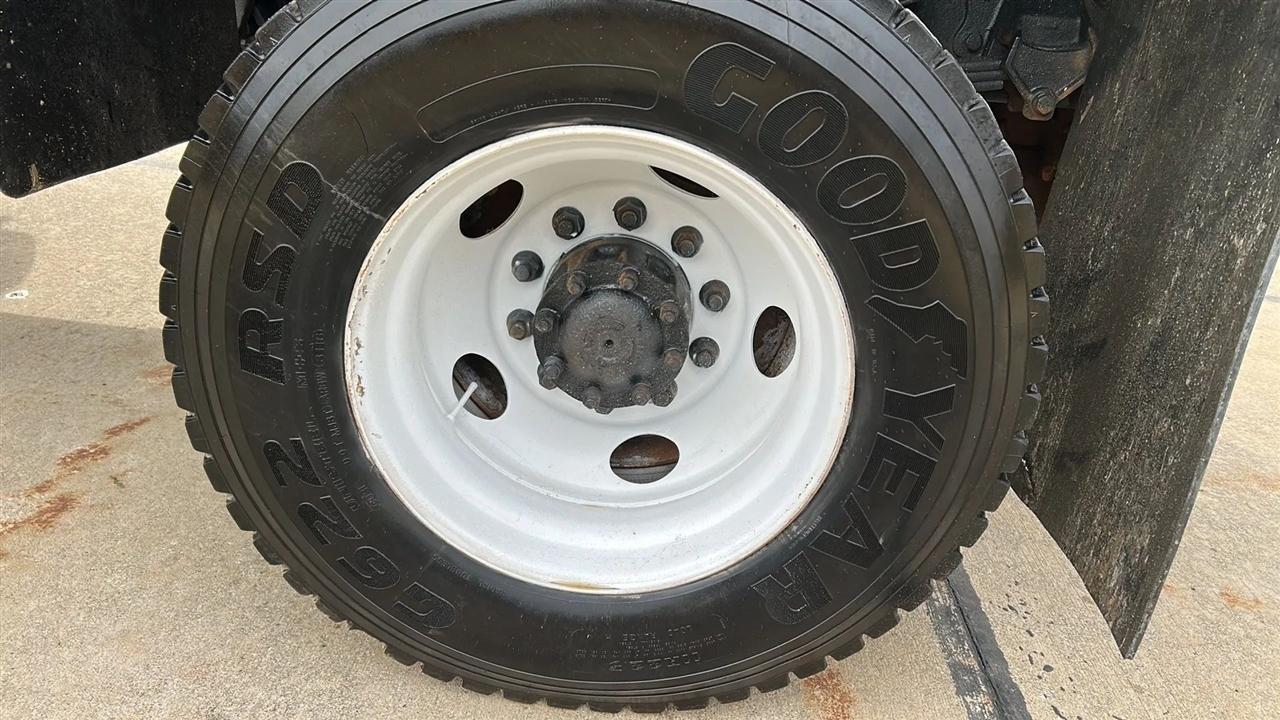 Ford F-750 Regular Cab 2WD DRW 2000