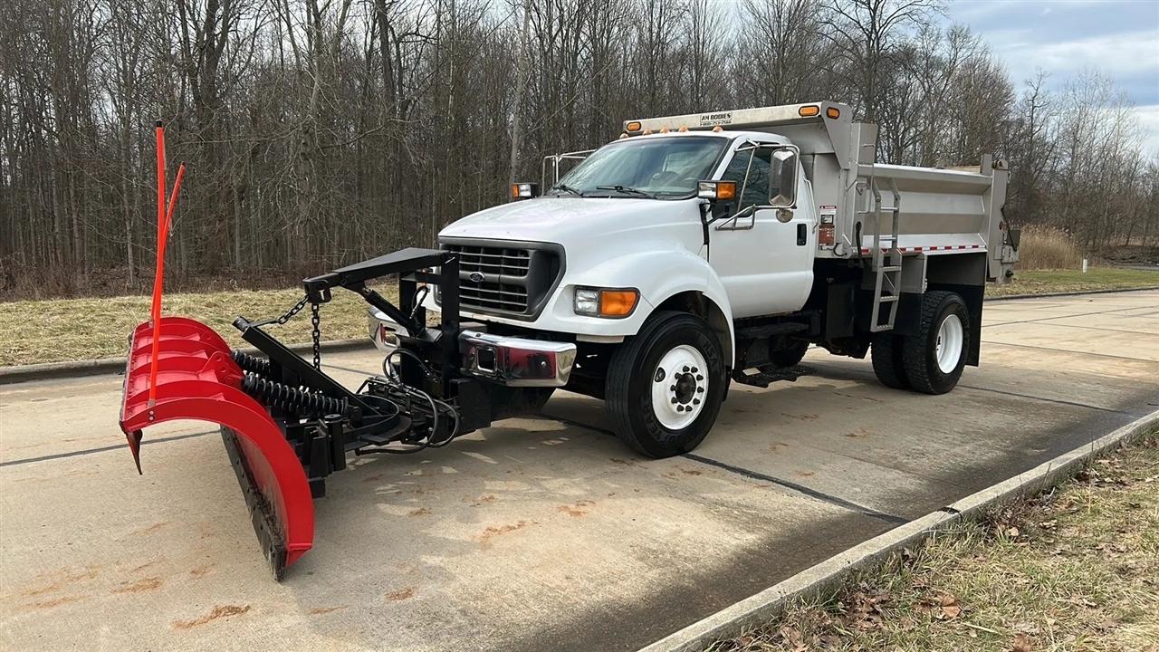 Ford F-750 Regular Cab 2WD DRW 2000