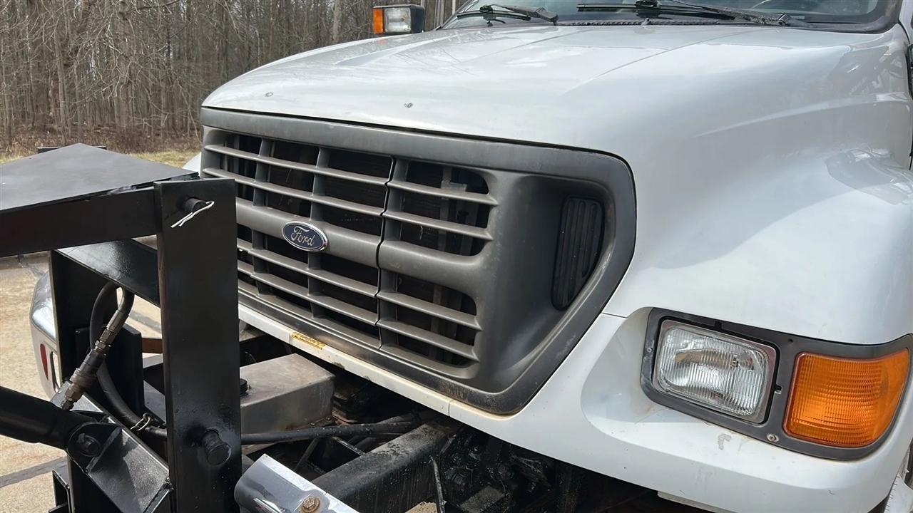Ford F-750 Regular Cab 2WD DRW 2000