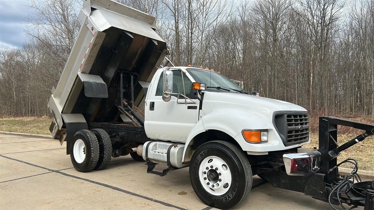 Ford F-750 Regular Cab 2WD DRW 2000