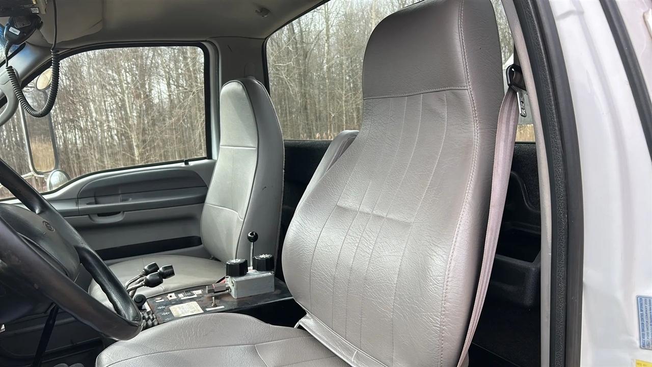 Ford F-750 Regular Cab 2WD DRW 2000