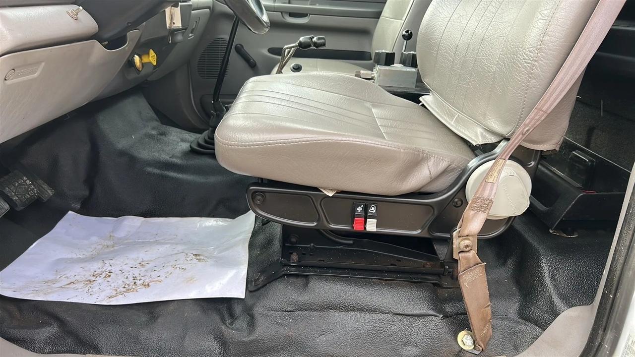 Ford F-750 Regular Cab 2WD DRW 2000