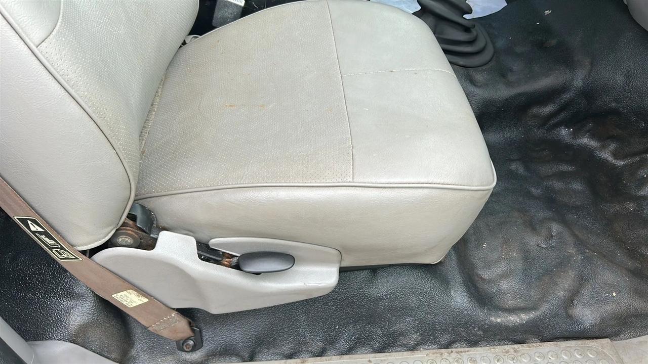 Ford F-750 Regular Cab 2WD DRW 2000