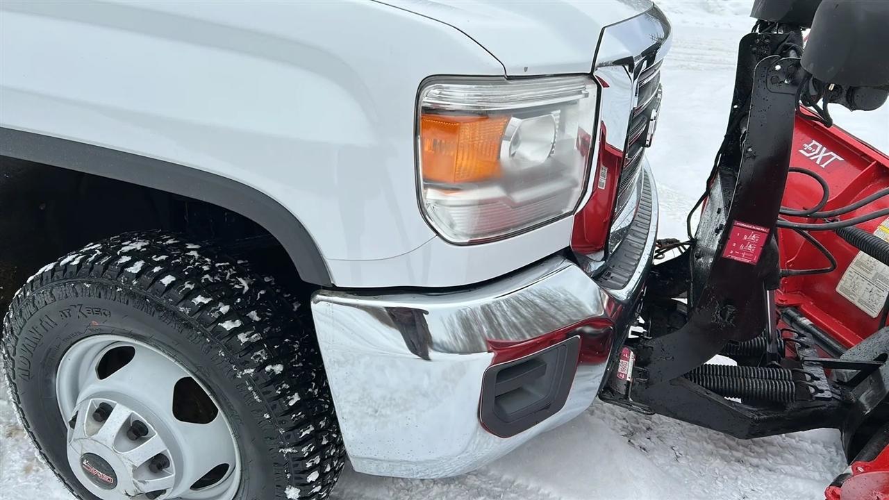 GMC Sierra 3500HD Base Long Box 4WD 2015