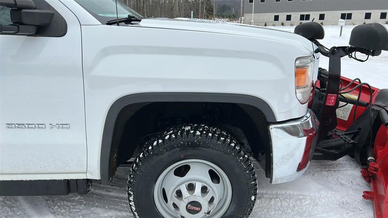 GMC Sierra 3500HD Base Long Box 4WD 2015