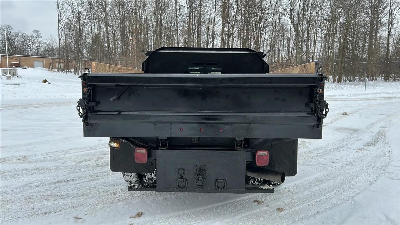 GMC Sierra 3500HD Base Long Box 4WD 2015