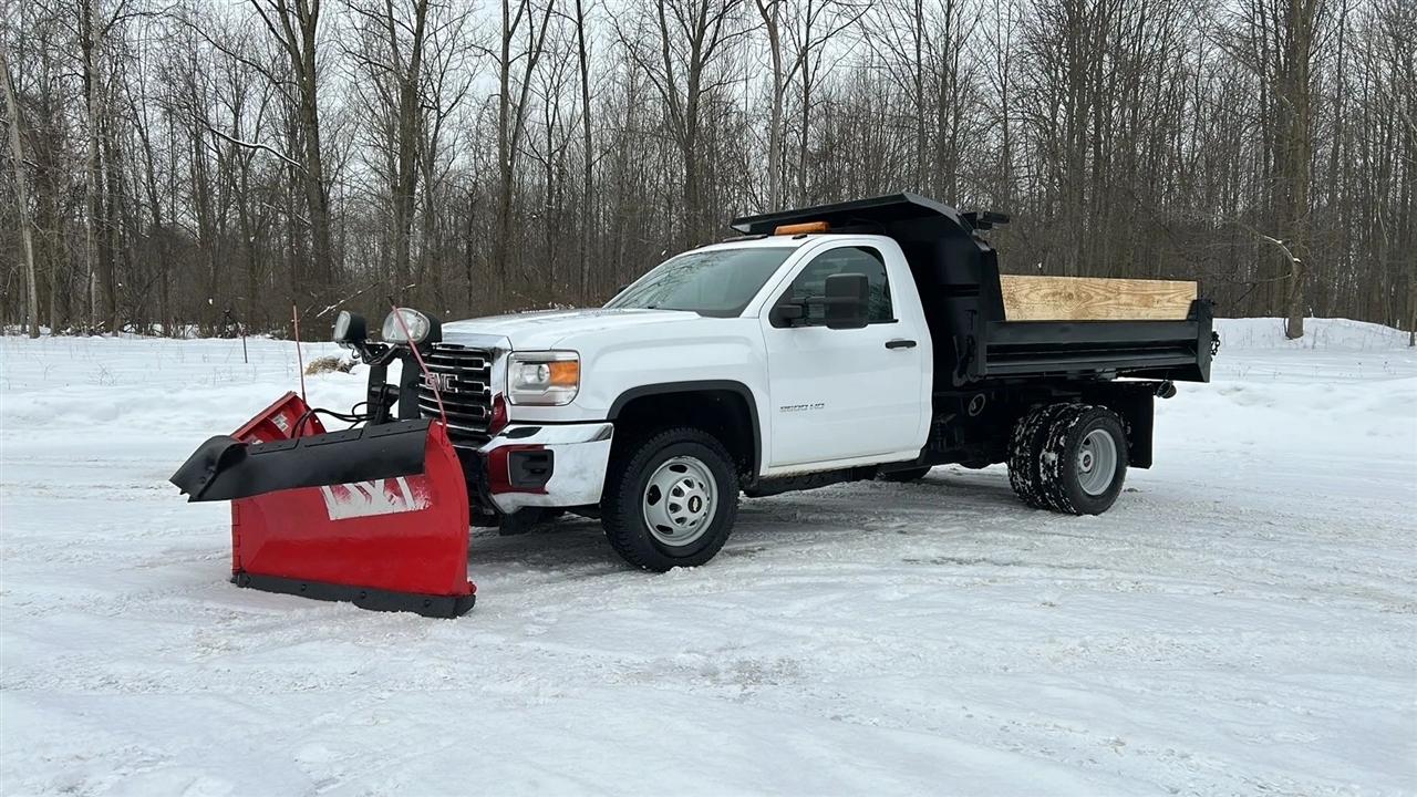 GMC Sierra 3500HD Base Long Box 4WD 2015