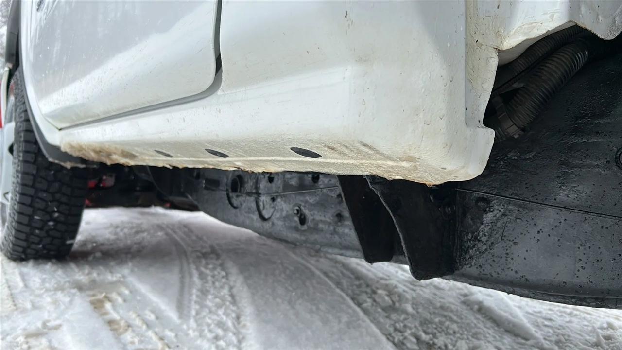 GMC Sierra 3500HD Base Long Box 4WD 2015