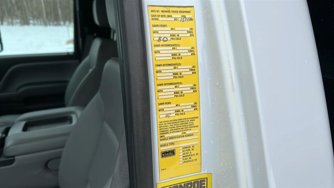 GMC Sierra 3500HD Base Long Box 4WD 2015