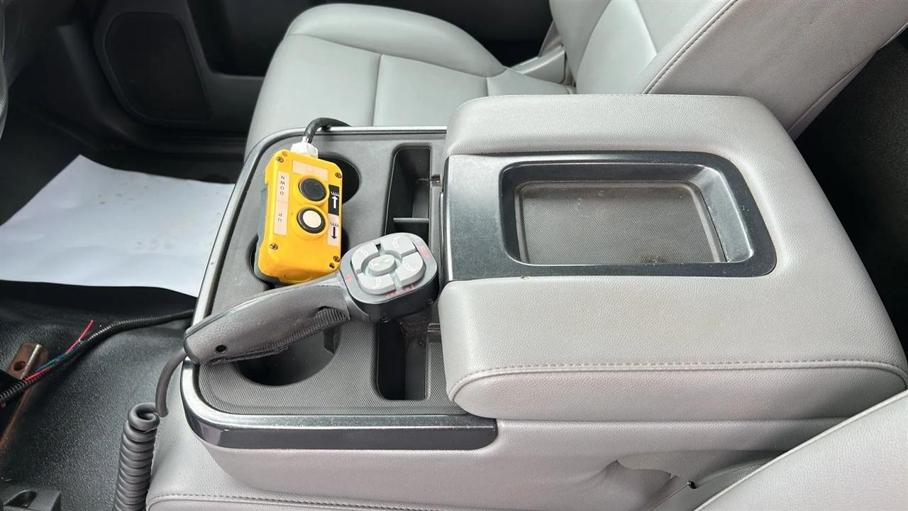 GMC Sierra 3500HD Base Long Box 4WD 2015