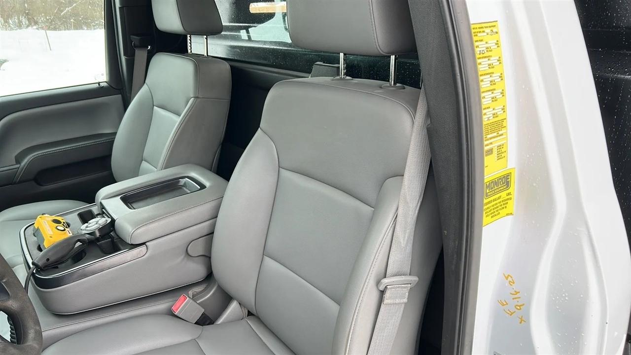 GMC Sierra 3500HD Base Long Box 4WD 2015