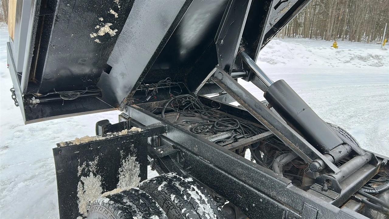 GMC Sierra 3500HD Base Long Box 4WD 2015