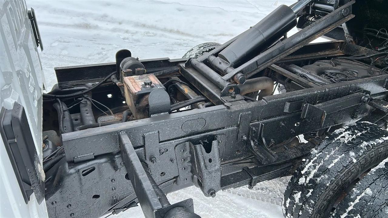 GMC Sierra 3500HD Base Long Box 4WD 2015