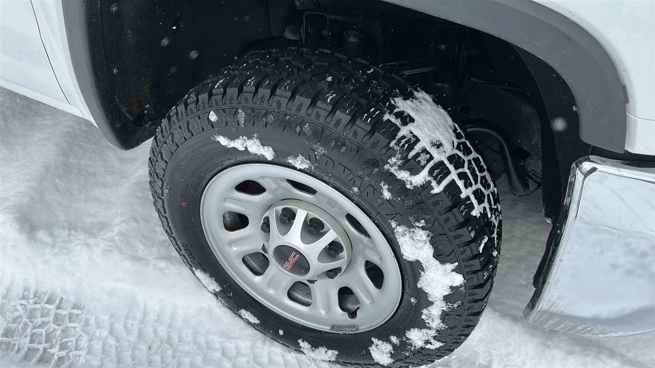 GMC Sierra 3500HD Base Long Box 4WD 2016