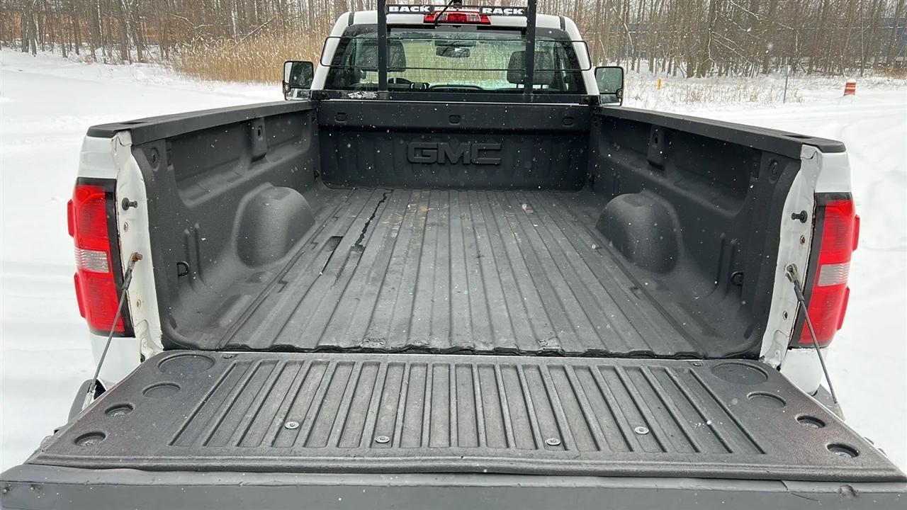 GMC Sierra 3500HD Base Long Box 4WD 2016