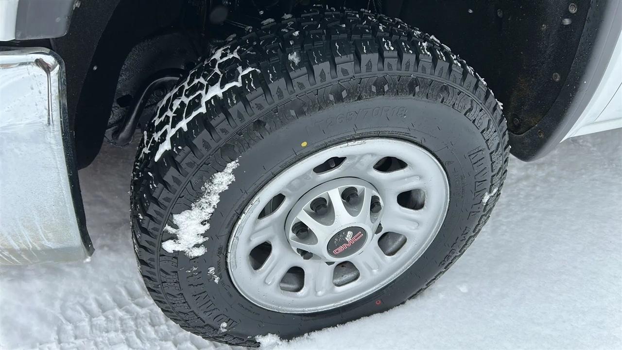 GMC Sierra 3500HD Base Long Box 4WD 2016