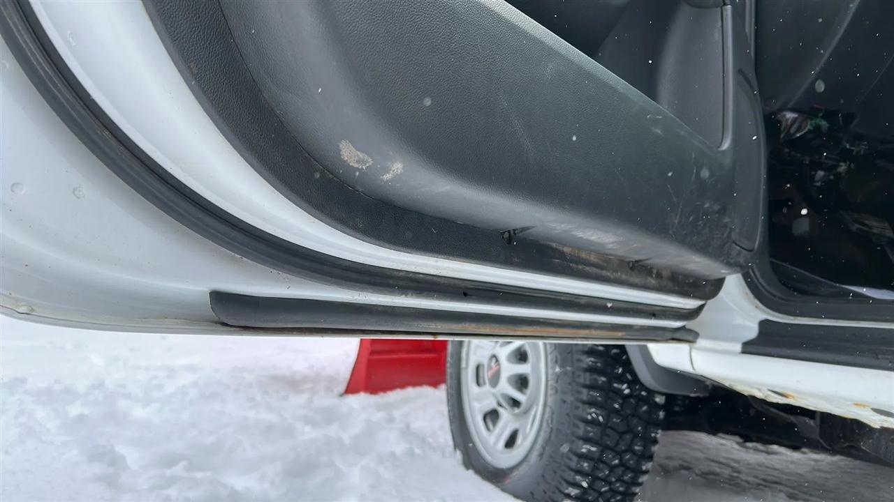 GMC Sierra 3500HD Base Long Box 4WD 2016