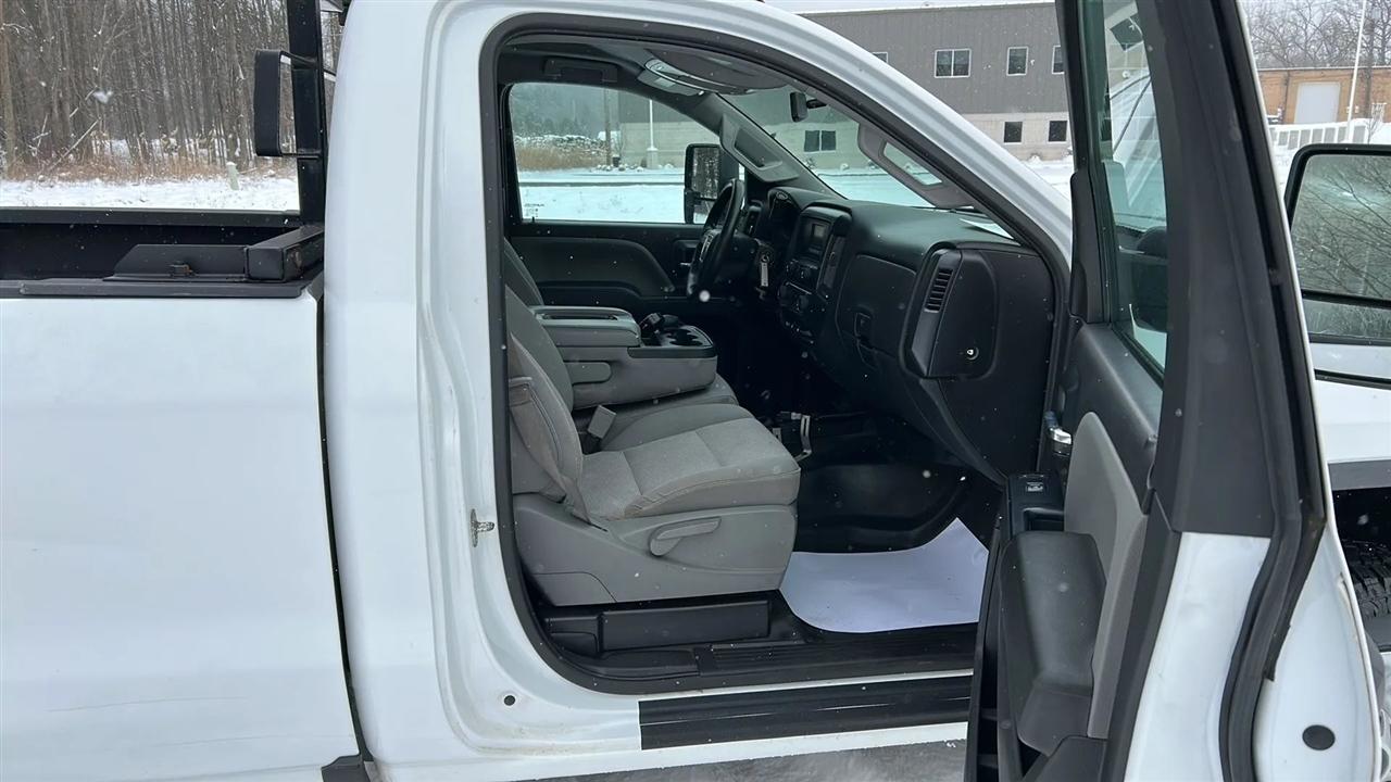 GMC Sierra 3500HD Base Long Box 4WD 2016