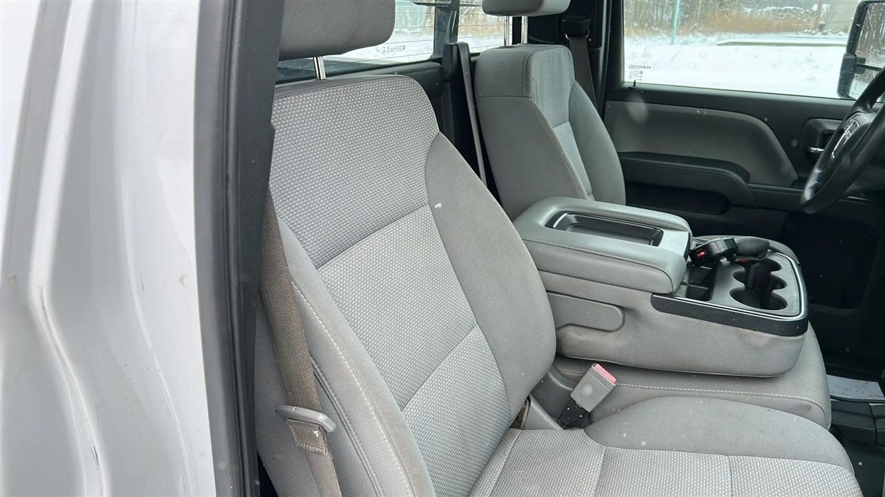 GMC Sierra 3500HD Base Long Box 4WD 2016