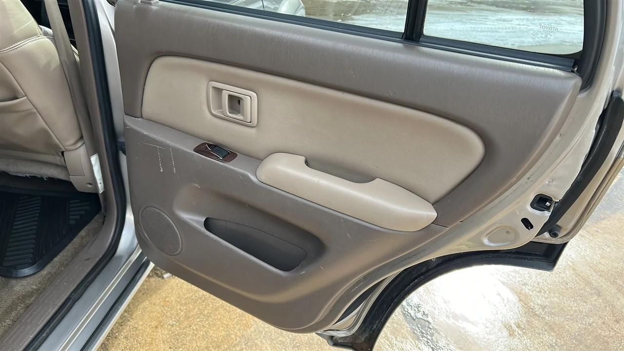 Toyota 4Runner Limited 4WD 2002