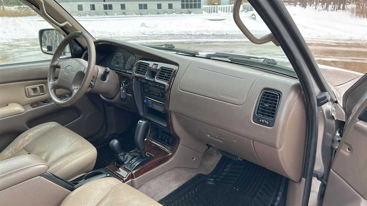 Toyota 4Runner Limited 4WD 2002