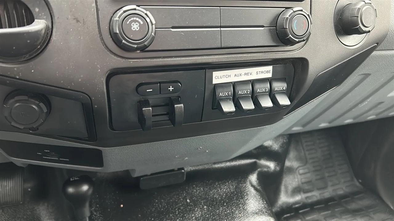 Ford F-350 SD XL DRW 4WD 2015